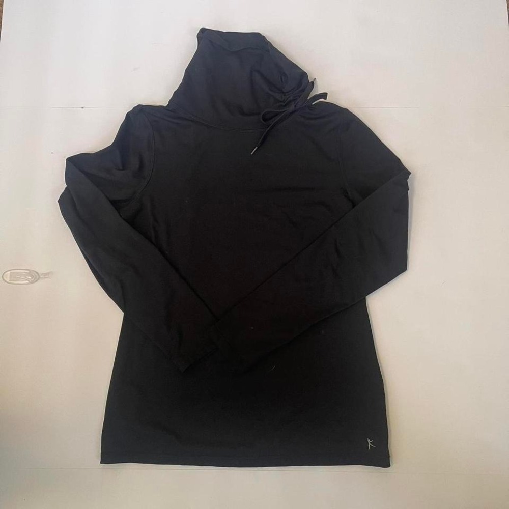 Danskin long sleeve shirt‎